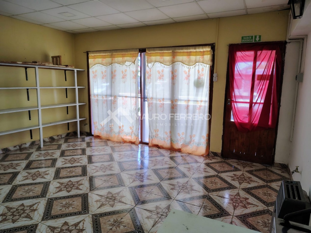  CASA CON LOCAL COMERCIAL - EXCELENTE UBICACION EN GENERAL ALVEAR